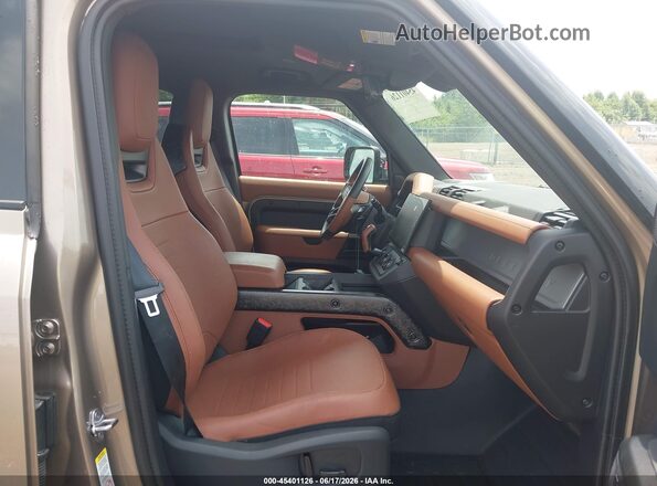 SALEZEE97T2489868 2026 LAND ROVER DEFENDER Gold Вид салону спереду