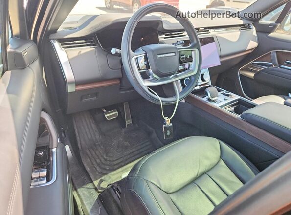 SALKP9FU9PA010798 2023 LAND ROVER RANGE Black Առջևի վահանակի տեսք