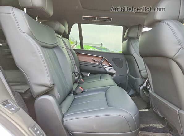 SALKPBE95SA287123 2025 LAND ROVER RANGE White Rear interior view