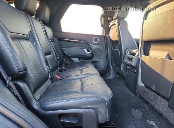 SALRG2RV0K2400654 2019 LAND ROVER DISCOVERY Gray Rear interior view