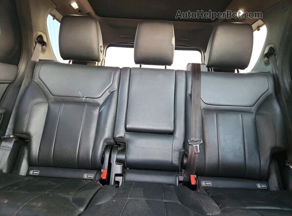 SALRG2RV0K2400654 2019 LAND ROVER DISCOVERY Gray Rear seats view