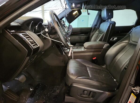 SALRG2RV2L2442602 2020 LAND ROVER DISCOVERY Black Front interior view