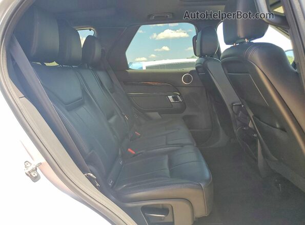 SALRG2RV3K2400633 2019 LAND ROVER DISCOVERY Silver Սալոնի հետևի տեսք