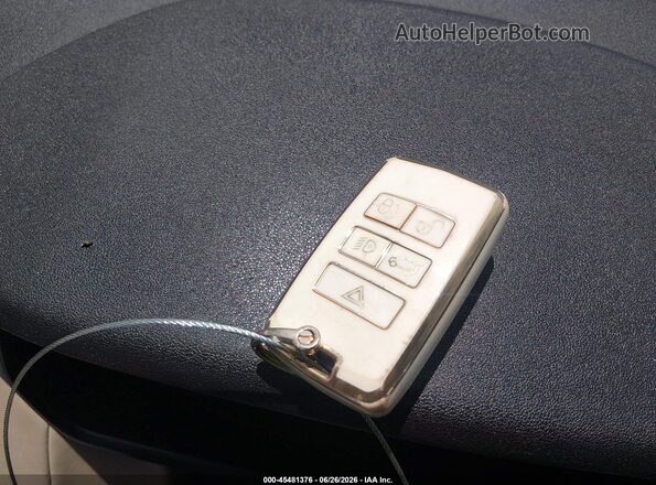 SALRG2RV6JA075450 2018 LAND ROVER DISCOVERY White Вид панелі приладів