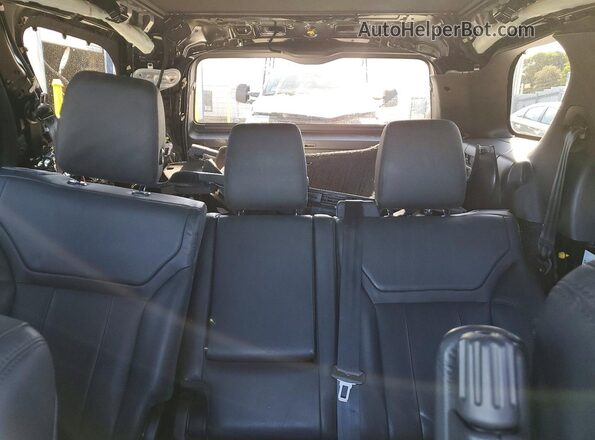 SALRG2RV8JA057600 2018 LAND ROVER DISCOVERY Черный 
