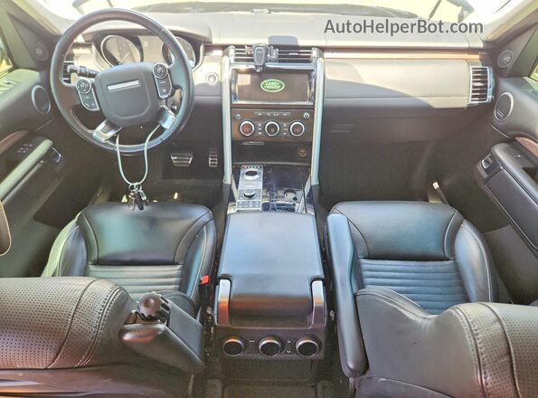 SALRHBBK8HA000174 2017 LAND ROVER DISCOVERY Белый Вид панели приборов