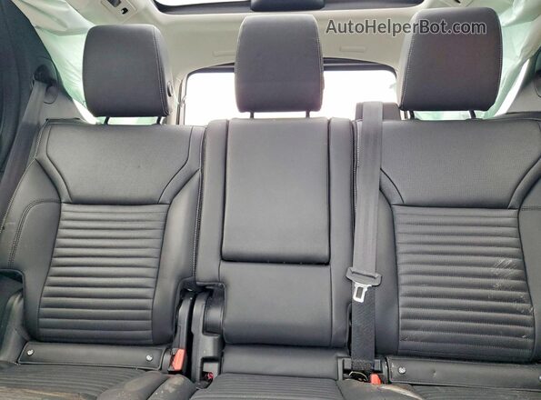 SALRJ2EX7R2490680 2024 LAND ROVER DISCOVERY White Widok tylnych siedzeń