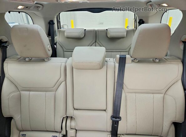 SALRR2RV1JA052460 2018 LAND ROVER DISCOVERY White Вид задніх сидінь