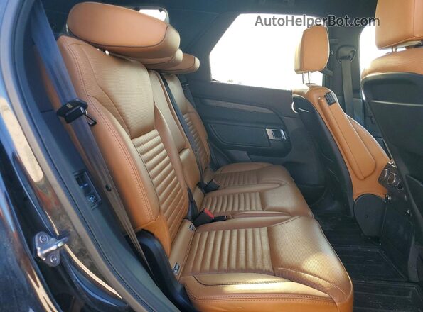 SALRRBBK3HA035332 2017 LAND ROVER DISCOVERY Black Rear interior view
