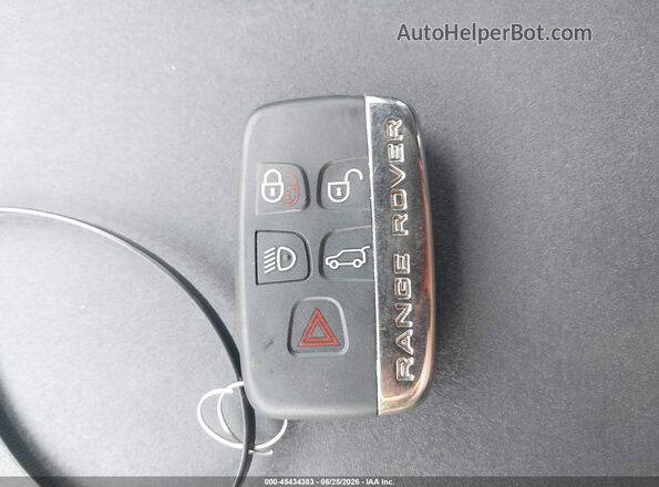 SALRRBBV3HA045885 2017 LAND ROVER DISCOVERY White Dashboard view