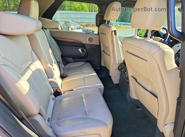 SALRRBBV8HA046451 2017 LAND ROVER DISCOVERY White Rear seats view