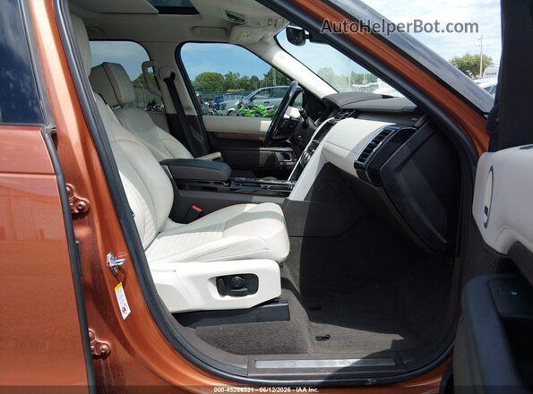 SALRT2RK9JA061074 2018 LAND ROVER DISCOVERY Оранжевый Вид салона спереди
