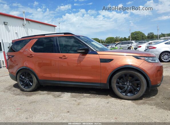 SALRT2RK9JA061074 2018 LAND ROVER DISCOVERY Оранжевый Вид задней части салона