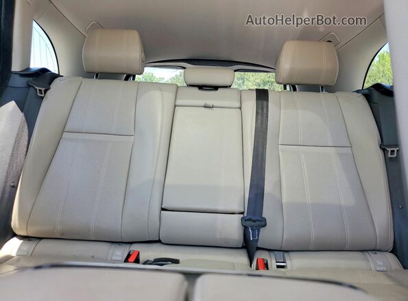 SALYB2RV5JA727467 2018 LAND ROVER RANGE White Rear seats view
