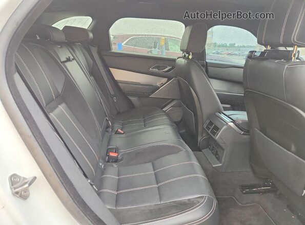 SALYL2RV7JA771841 2018 LAND ROVER RANGE White Widok wnętrza z tyłu