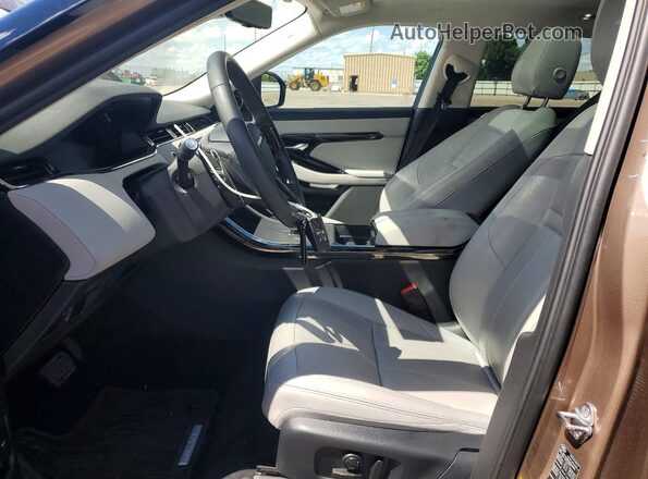 SALZJ2FX7SH272188 2025 LAND ROVER RANGE Brown Սալոնի դիմացի տեսք