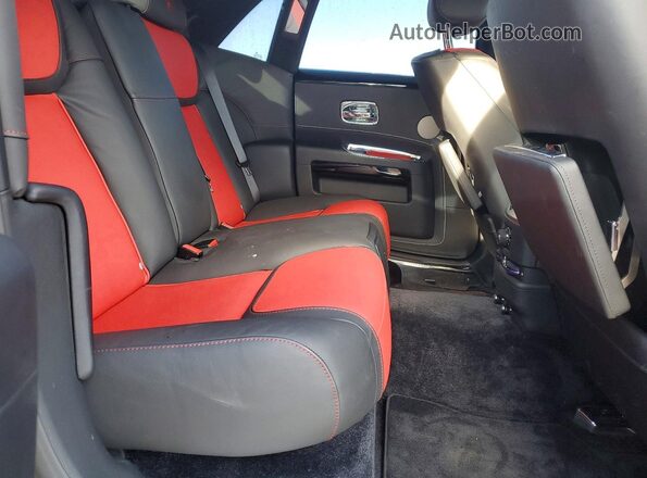 SCA664S50GUX53823 2016 ROLLS-ROYCE GHOST Черный Вид задних сидений