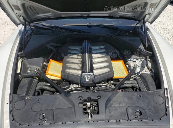 SCA665C5XHUX86771 2017 ROLLS-ROYCE WRAITH Белый Вид задней части салона
