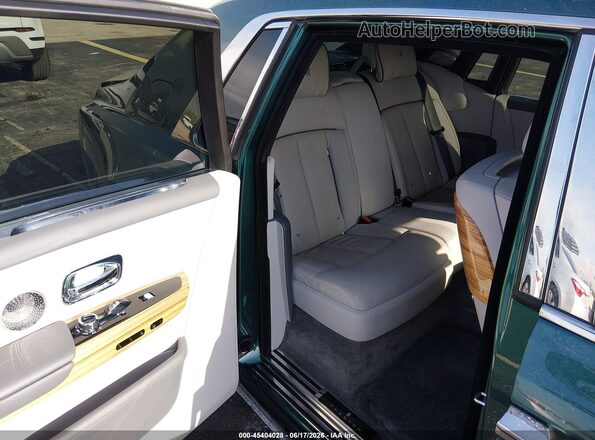 SCATT6C01NU211539 2022 ROLLS-ROYCE PHANTOM Серый Вид наклейки с VIN-кодом