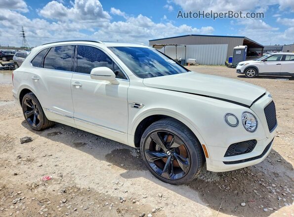 SJAAC2ZV0JC018473 2018 BENTLEY BENTAYGA White Delantero derecho