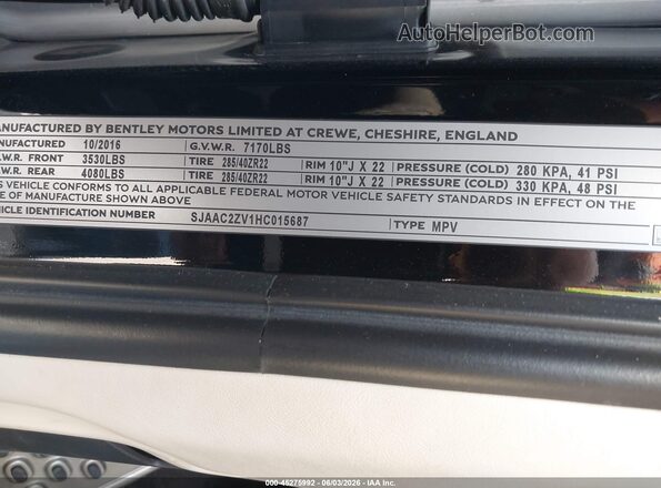 SJAAC2ZV1HC015687 2017 BENTLEY BENTAYGA Black Engine compartment view