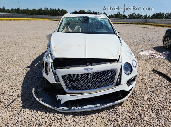 SJAAC2ZV1JC019776 2018 BENTLEY BENTAYGA White Դիմացի տեսք