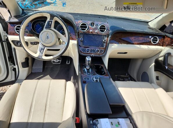 SJAAC2ZV1JC019776 2018 BENTLEY BENTAYGA White Առջևի վահանակի տեսք