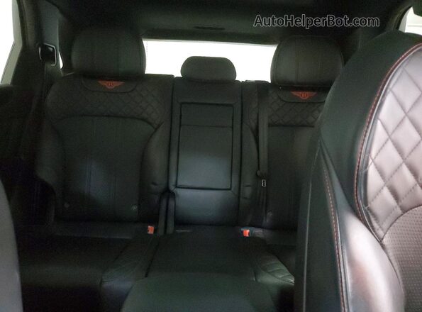 SJAAC2ZVXJC018884 2018 BENTLEY BENTAYGA Black Vista de los asientos traseros