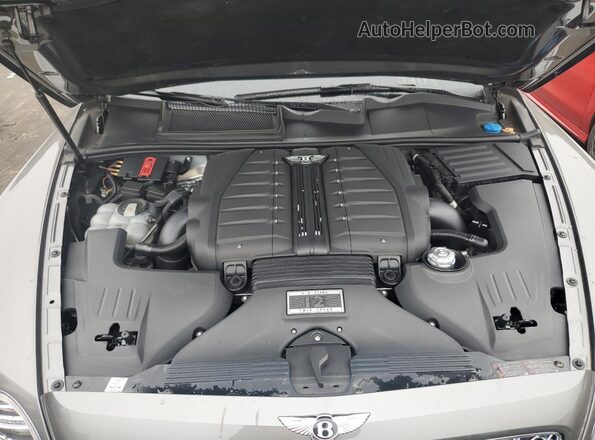 SJAAC4ZV3JC017765 2018 BENTLEY BENTAYGA Gray Rear interior view