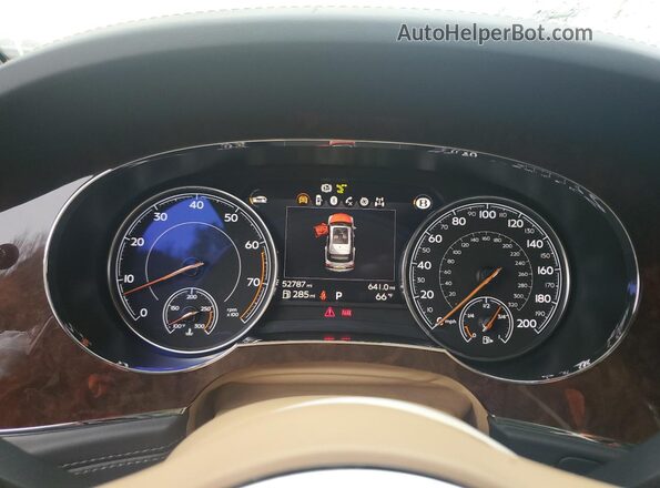 SJAAC4ZV3JC017765 2018 BENTLEY BENTAYGA Gray Instrument cluster view