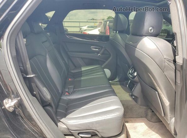 SJAAM2ZV1KC026743 2019 BENTLEY BENTAYGA Black Вид задньої частини салону