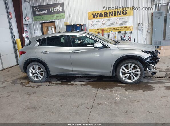 SJKCH5CP2HA033404 2017 INFINITI QX30 Gold Սալոնի հետևի տեսք