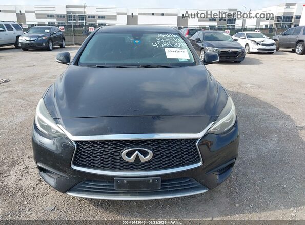 SJKCH5CP4HA035252 2017 INFINITI QX30 Black ხელსაწყოთა პანელის ხედი
