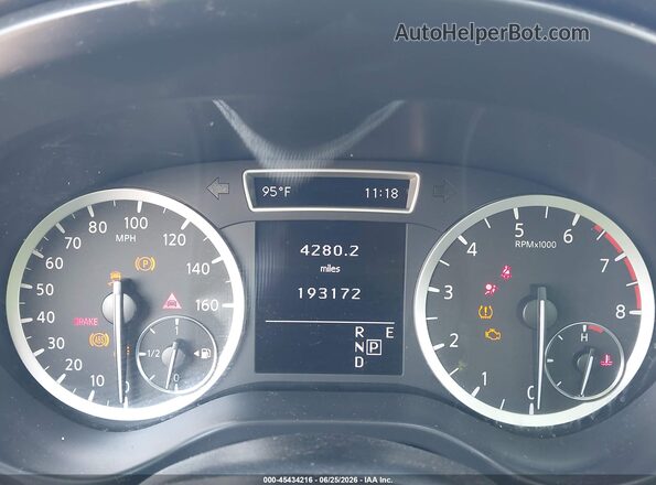 SJKCH5CP4JA005948 2018 INFINITI QX30 Purple Հետևի նստատեղերի տեսք