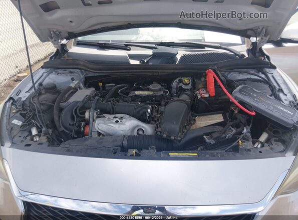 SJKCH5CP5HA033672 2017 INFINITI QX30 Silver Widok z tyłu