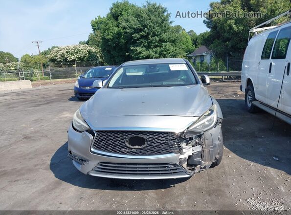 SJKCH5CP7HA033320 2017 INFINITI QX30 Серебряный Вид панели приборов