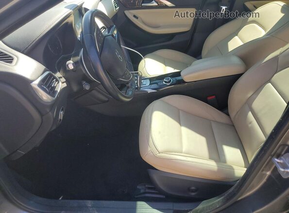 SJKCH5CP7JA042007 2018 INFINITI QX30 Silver Вид салону спереду