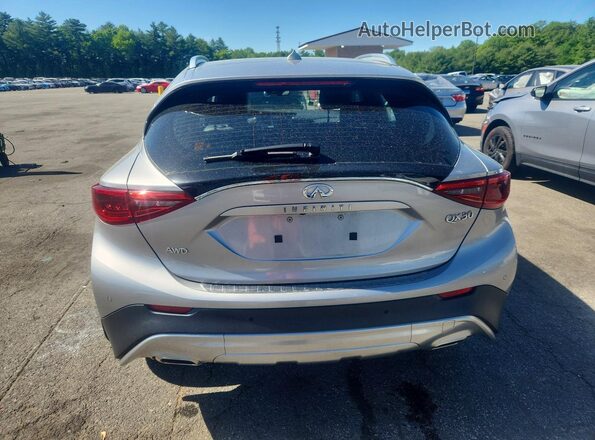 SJKCH5CR7HA030709 2017 INFINITI QX30 Silver Vista trasera