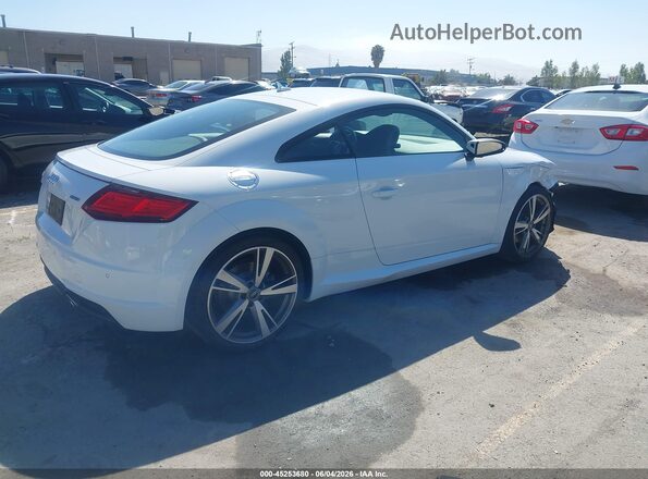 TRUAEAFVXN1001341 2022 AUDI TT Белый Задняя правая четверть