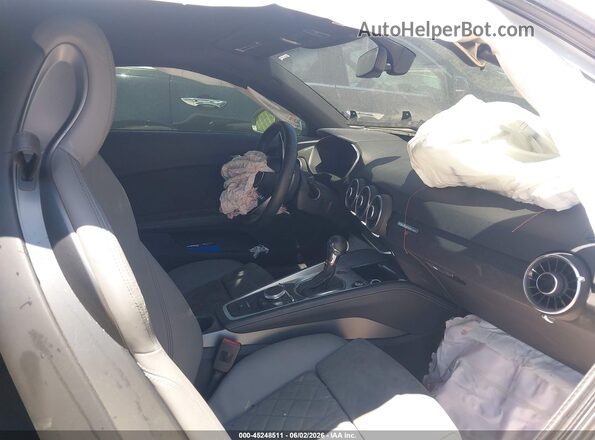 TRUC1AFV1G1022232 2016 AUDI TT Белый Вид салона спереди