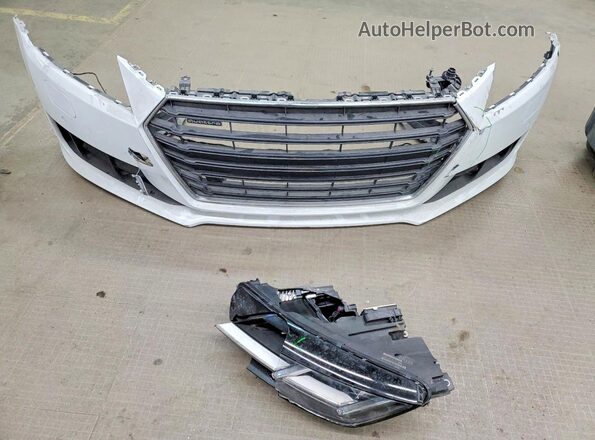 TRUC5AFV0J1013906 2018 AUDI TT White Engine compartment view