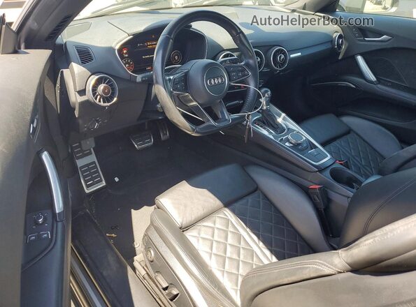 TRUC5AFV4H1009187 2017 AUDI TT Gray Dashboard view
