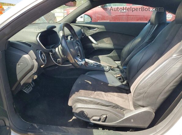 TRUC5AFVXH1011784 2017 AUDI TT White Front interior view