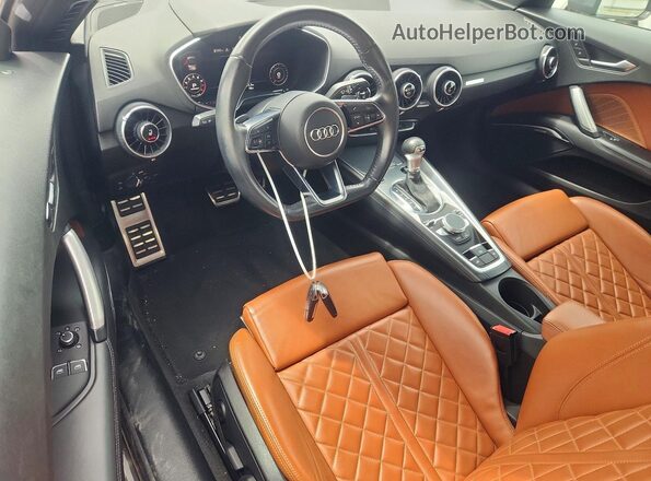 TRUT5CFV9H1002778 2017 AUDI TT Gray Вид панелі приладів