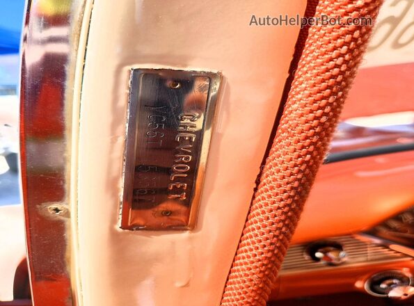 VC56T153567 1956 CHEVROLET B-SERIES Двухцветный 