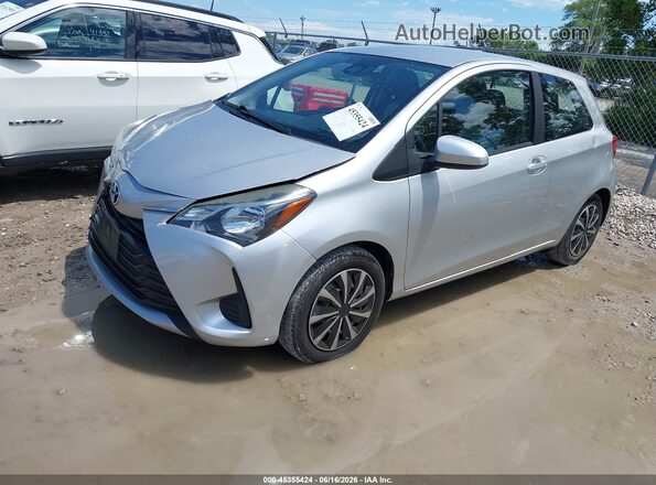 VNKJTUD33JA093316 2018 TOYOTA YARIS Silver წინა მარცხენა ხედი სამი მეოთხედიდან