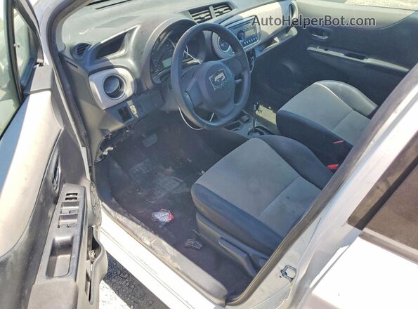 VNKKTUD30GA063669 2016 TOYOTA YARIS Белый Вид панели приборов