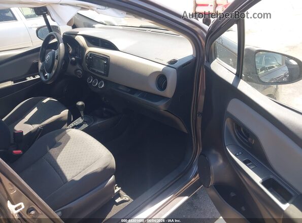 VNKKTUD30HA082580 2017 TOYOTA YARIS Gray Vista interior delantera