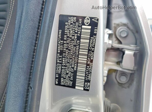 VNKKTUD31GA066726 2016 TOYOTA YARIS Silver Engine compartment view