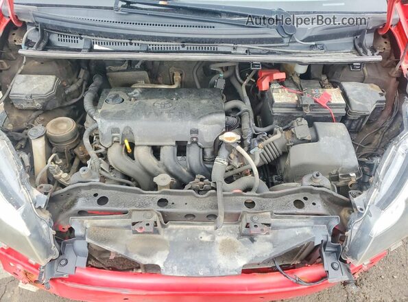 VNKKTUD36HA077111 2017 TOYOTA YARIS Red უკანა სალონის ხედი